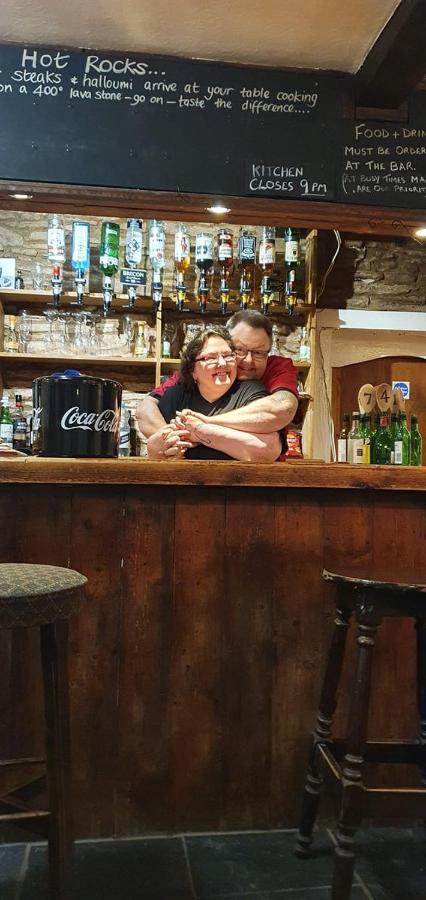 Dinas Castle Inn Brecon Ngoại thất bức ảnh